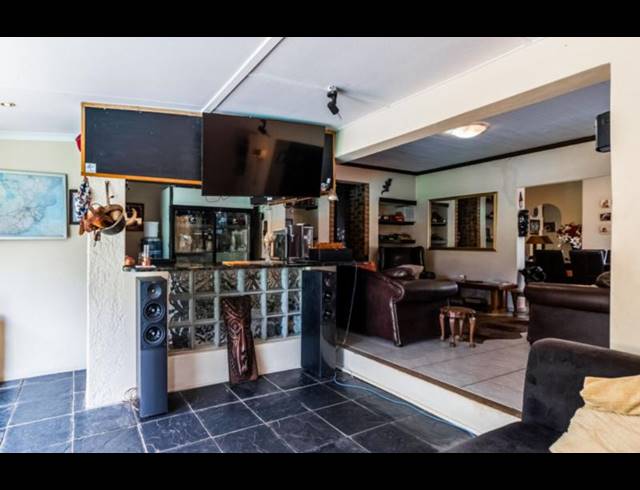 3 BEDROOM HOUSE FOR SALE IN BUURENDAL